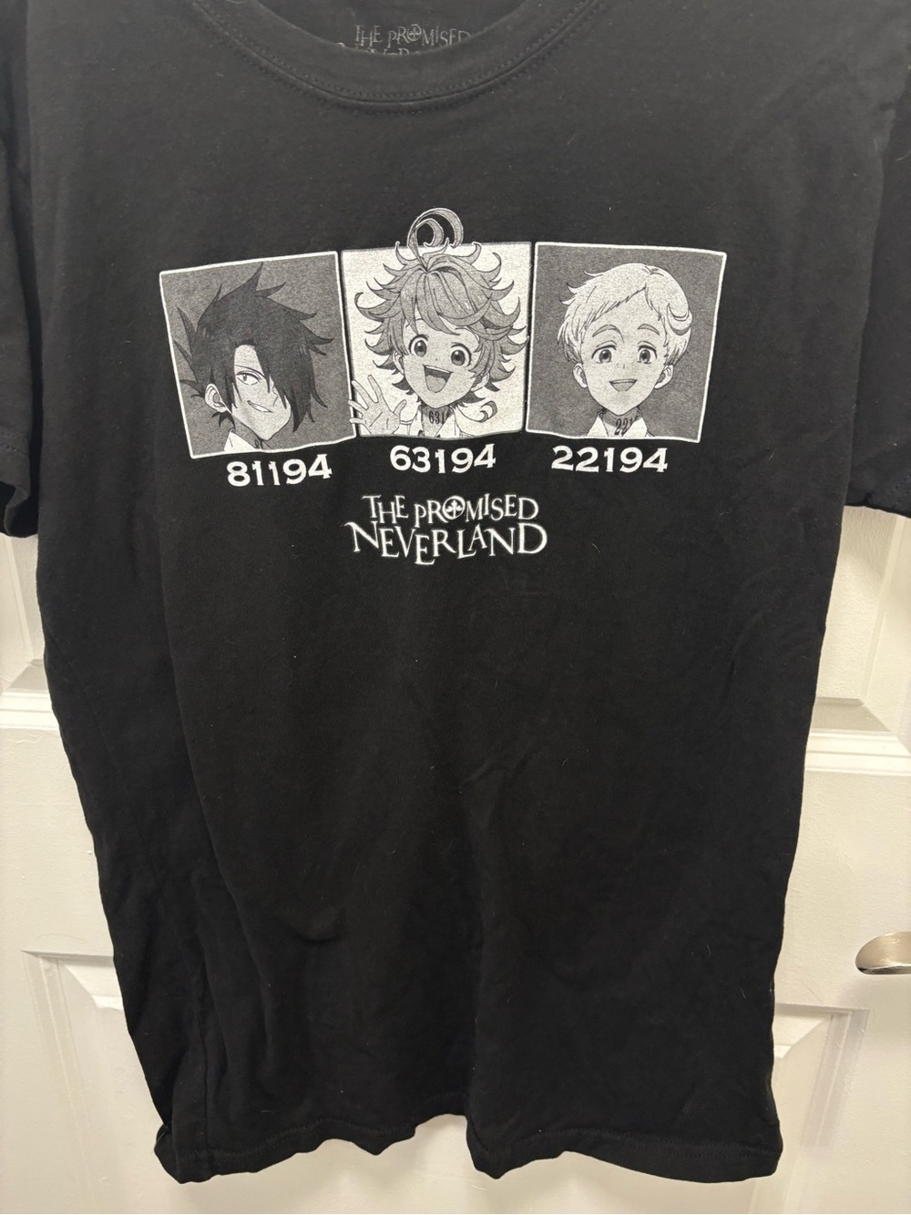 The Promised Neverland Black Graphic Tee. EUC. SZ XL.